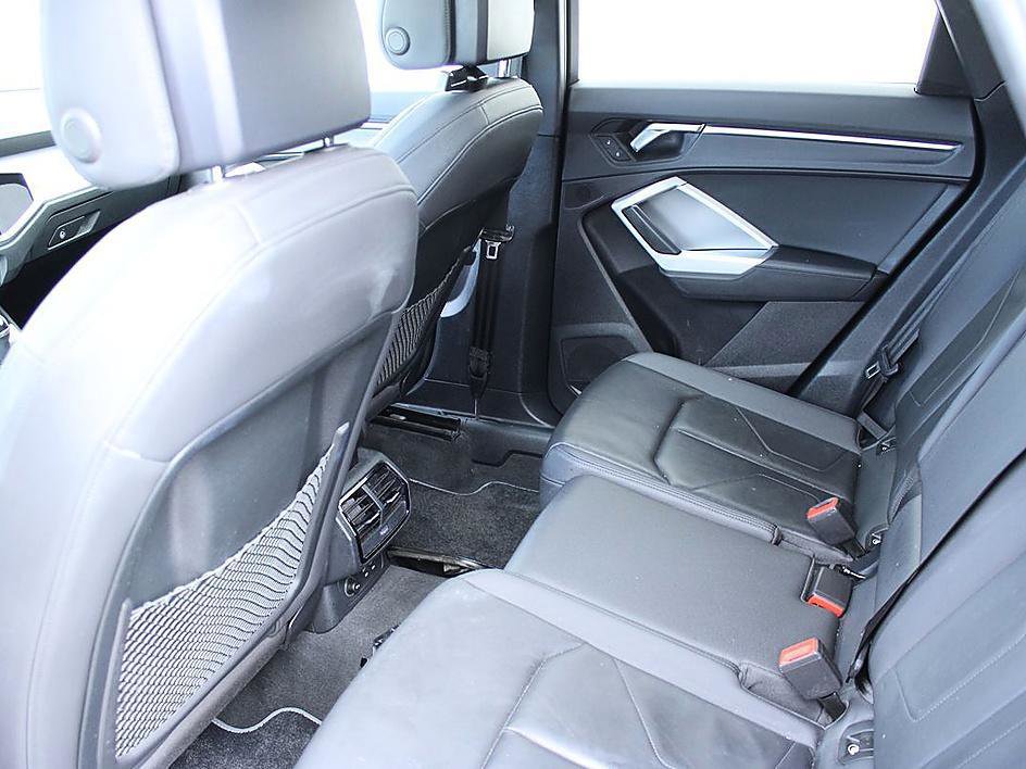 Used 2019 Audi Q3 2.0T Premium image 12