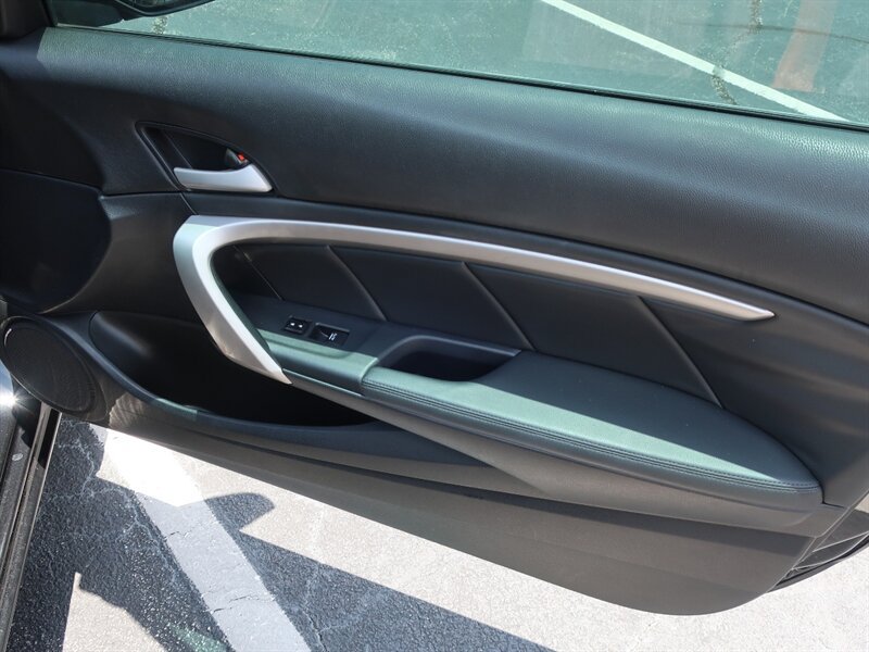 Used 2010 Honda Accord EX-L image 24