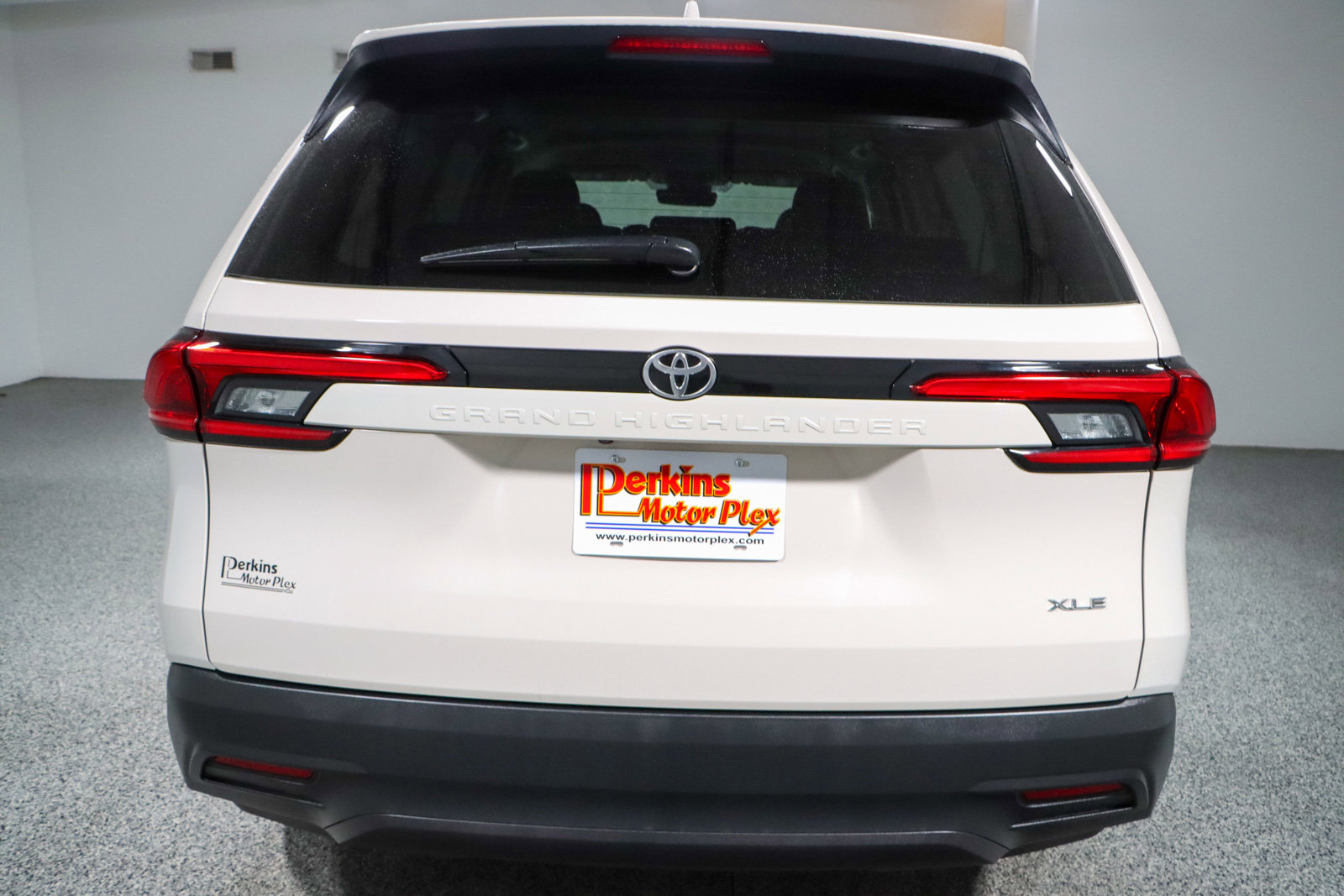 Used 2024 Toyota Grand Highlander XLE image 8