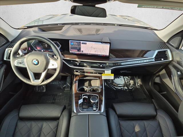 Used 2026 BMW X7 xDrive40i AWD/4WD image 19