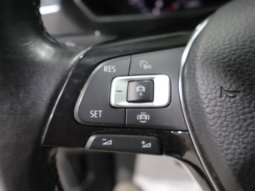 Used 2019 Volkswagen Tiguan SEL AWD/4WD image 34