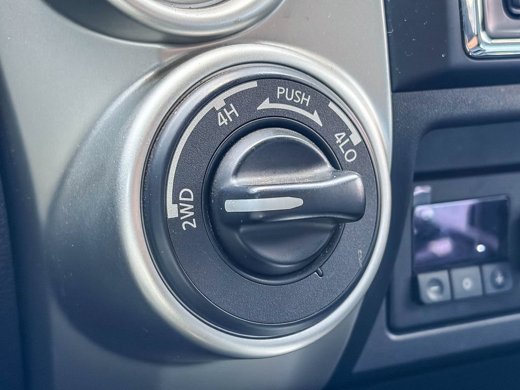 Used 2019 Nissan Titan PRO-4X w/ Pro-4x Convenience Package AWD/4WD image 27