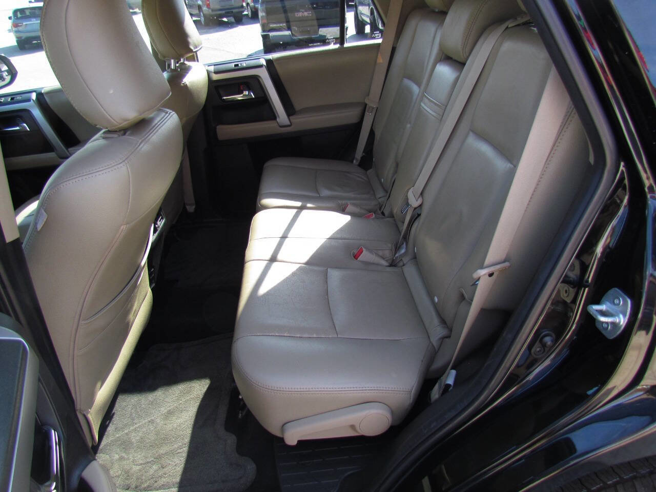 Used 2015 Toyota 4Runner SR5 image 12