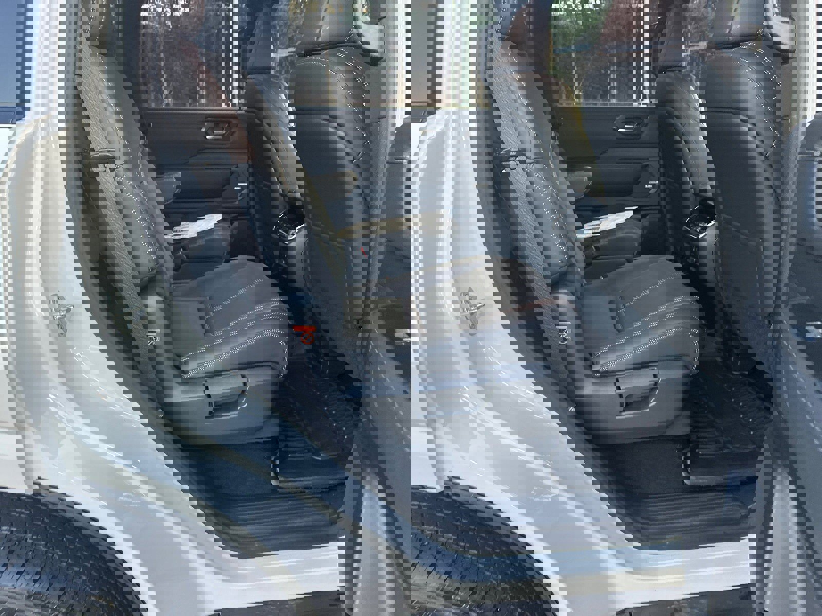 New 2026 Nissan Armada SL w/ Captain's Chari Seat Package image 15