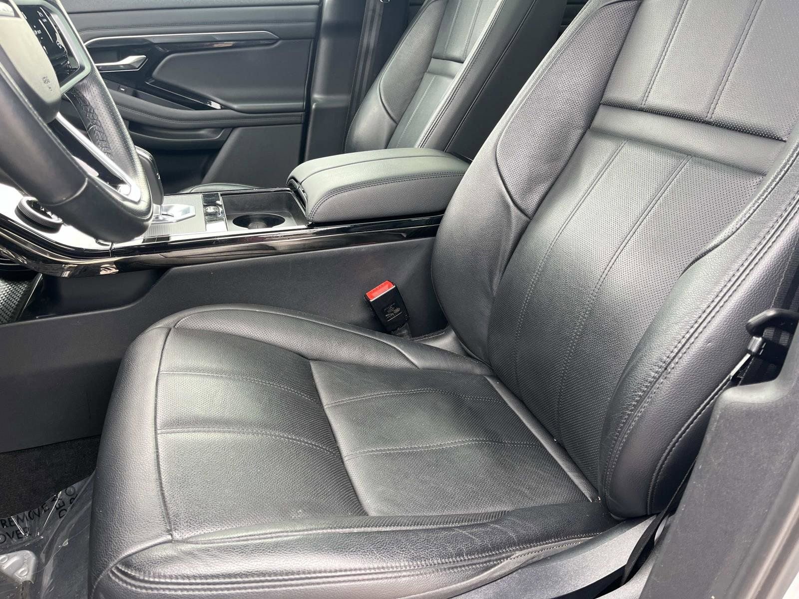 Used 2021 Land Rover Range Rover Evoque R-Dynamic SE image 22