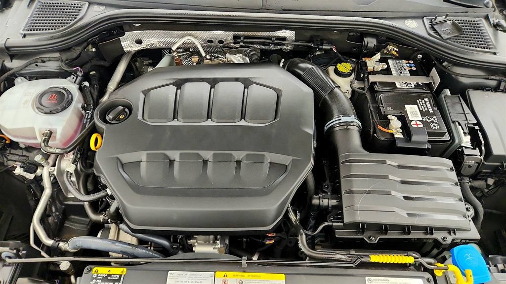 Used 2022 Volkswagen GTI SE FWD image 28