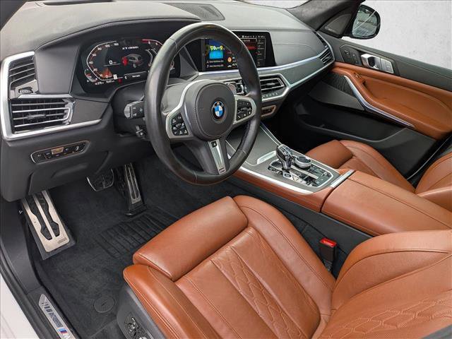 Used 2022 BMW X7 M50i image 10
