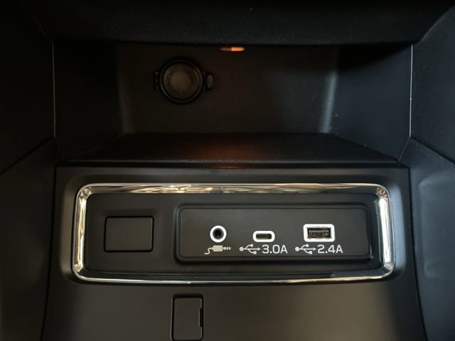 Used 2023 Subaru Ascent Premium w/ Convenience Package AWD/4WD image 8