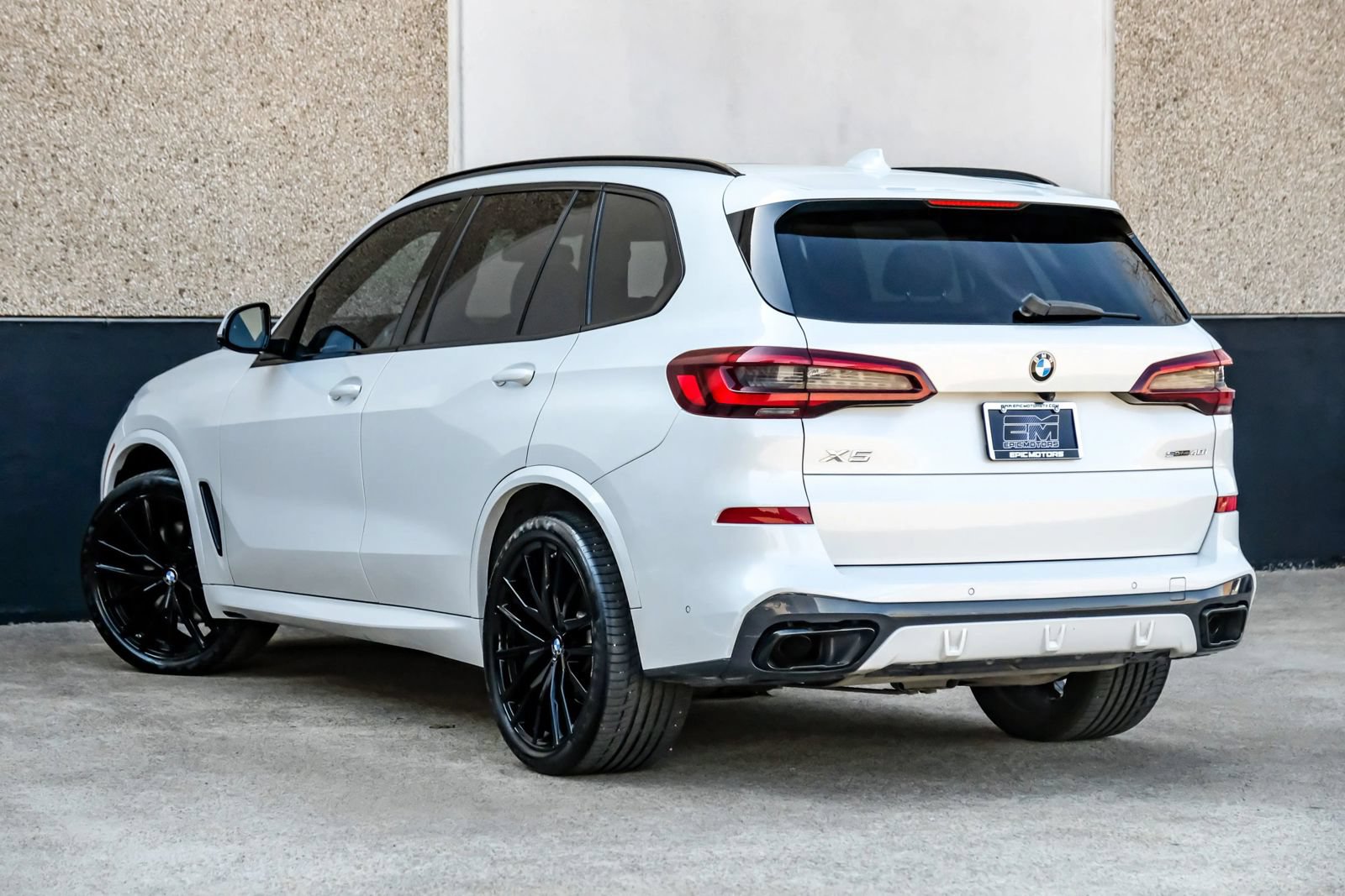 Used 2022 BMW X5 sDrive40i w/ M Sport Package RWD image 10