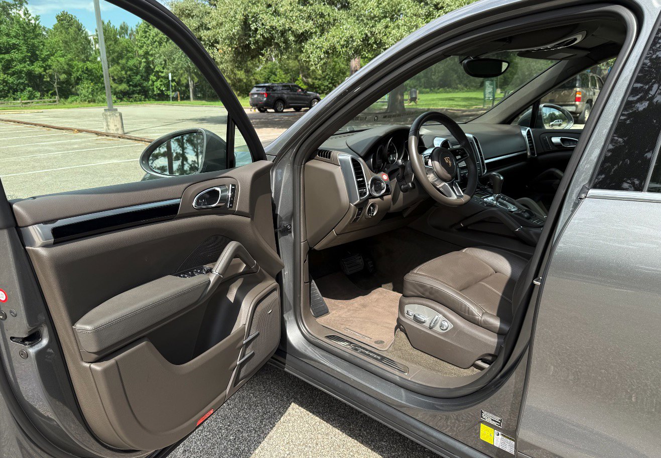 Used 2015 Porsche Cayenne Diesel image 6