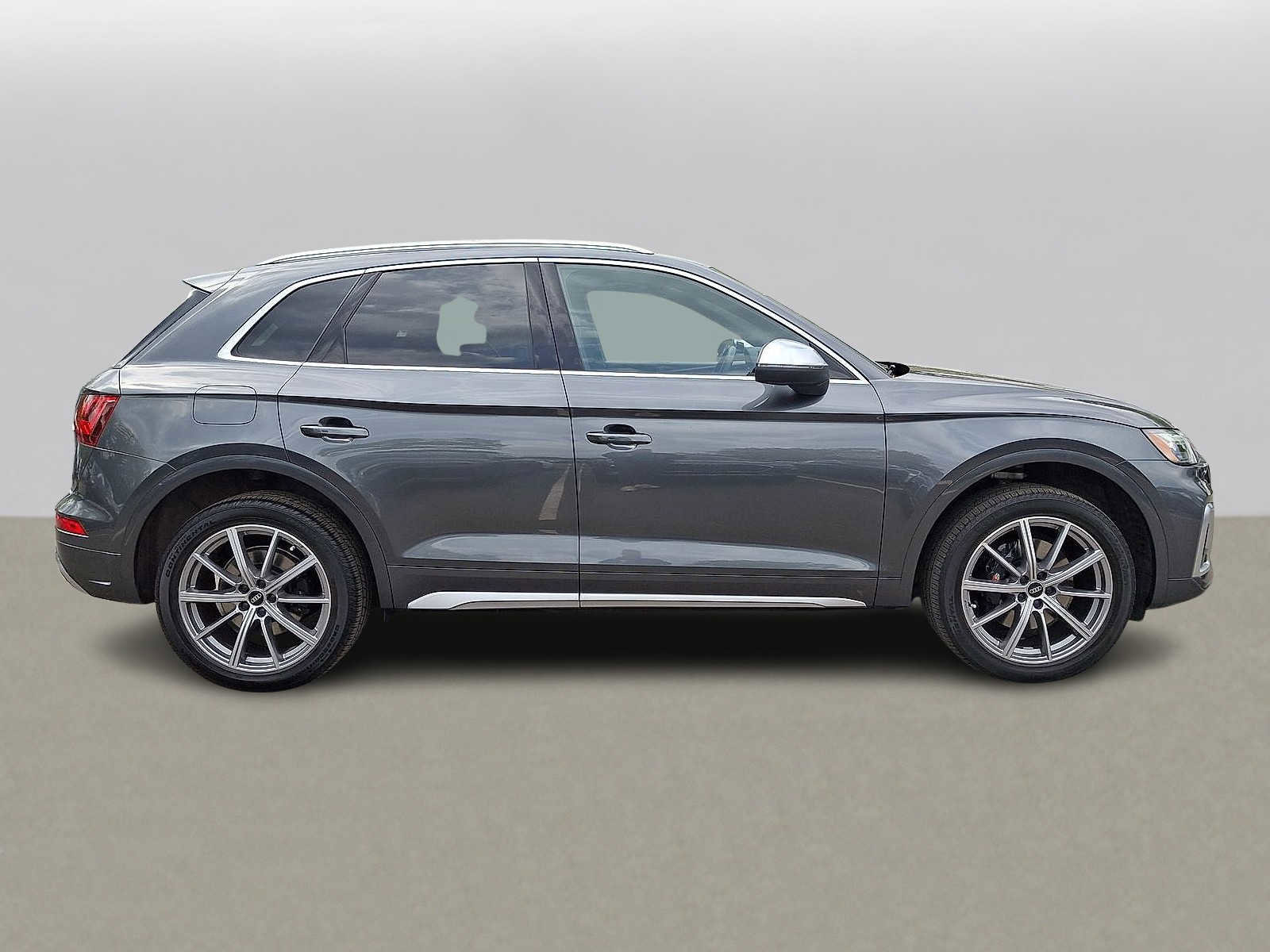 Certified 2023 Audi SQ5 Premium Plus w/ Premium Plus Package AWD/4WD image 26