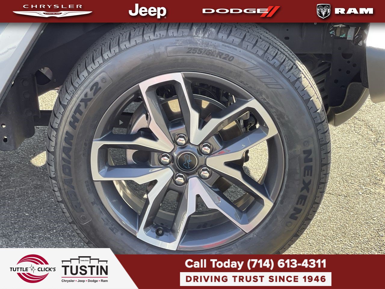 Used 2024 Jeep Wrangler Unlimited AWD/4WD image 10