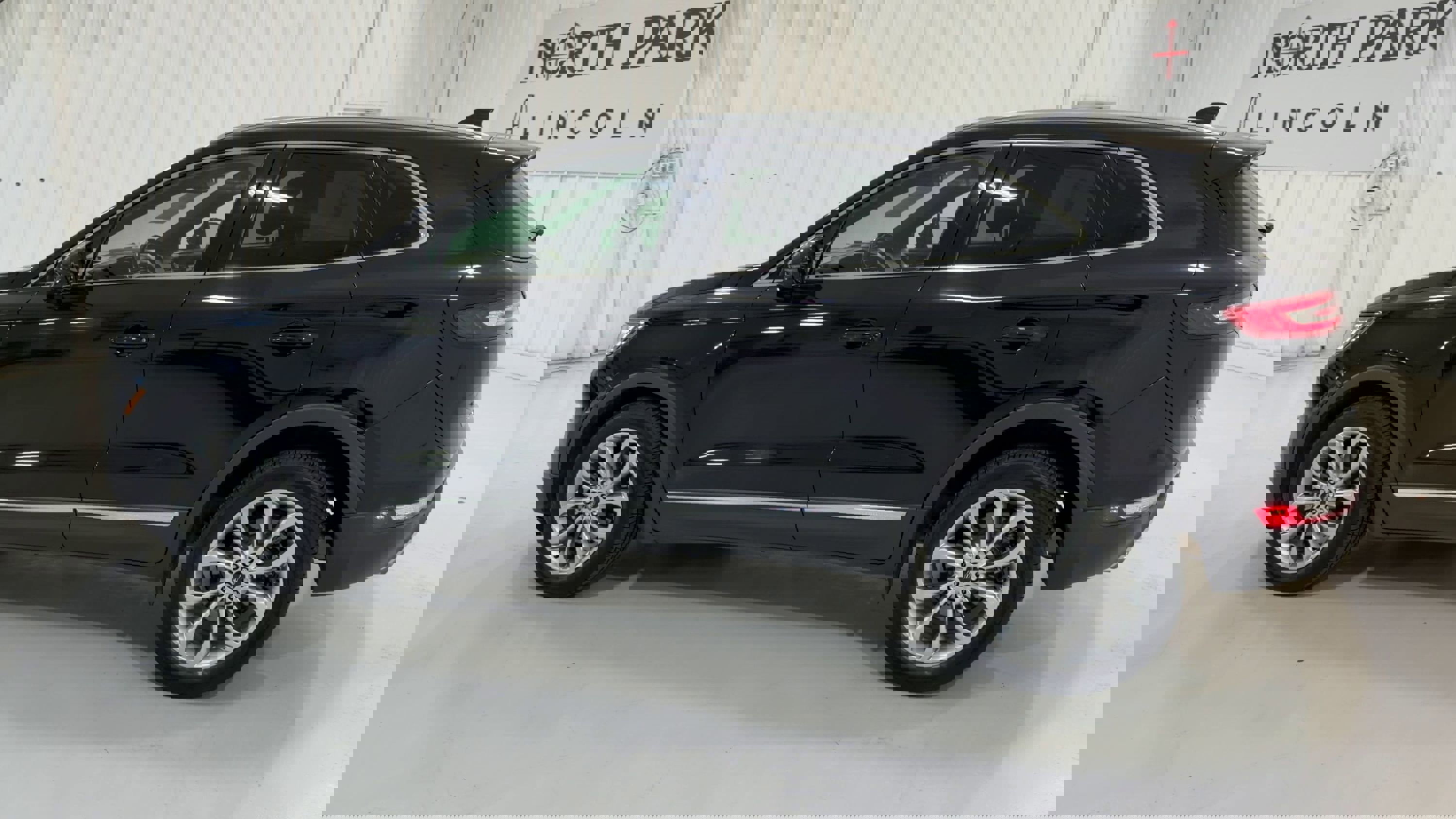 Used 2018 Lincoln MKC Select w/ Select Plus Package image 7