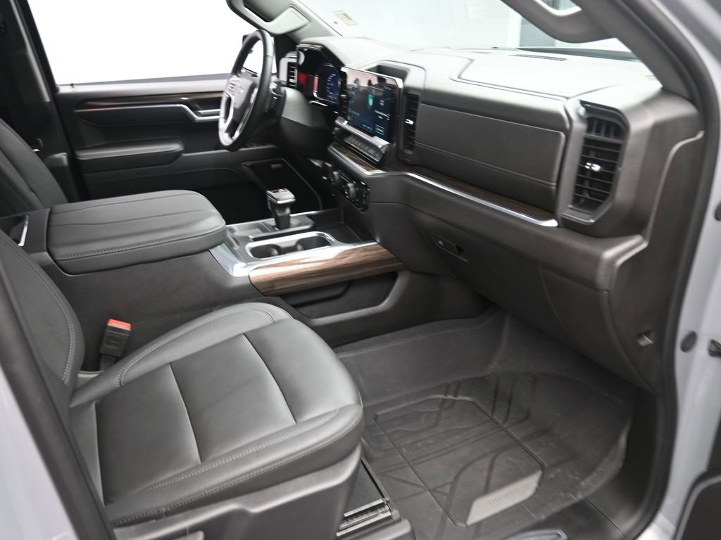Used 2025 Chevrolet Silverado 1500 RST w/ Convenience Package II image 29