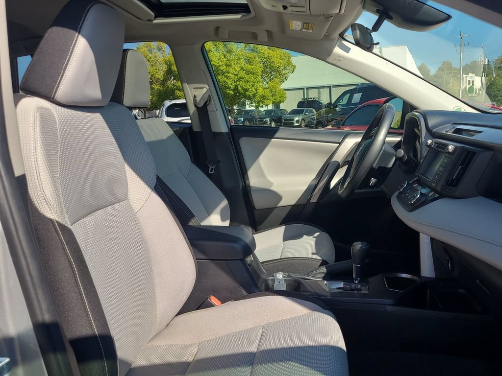 Used 2018 Toyota RAV4 XLE w/ Plus Extra Value Package FWD image 17