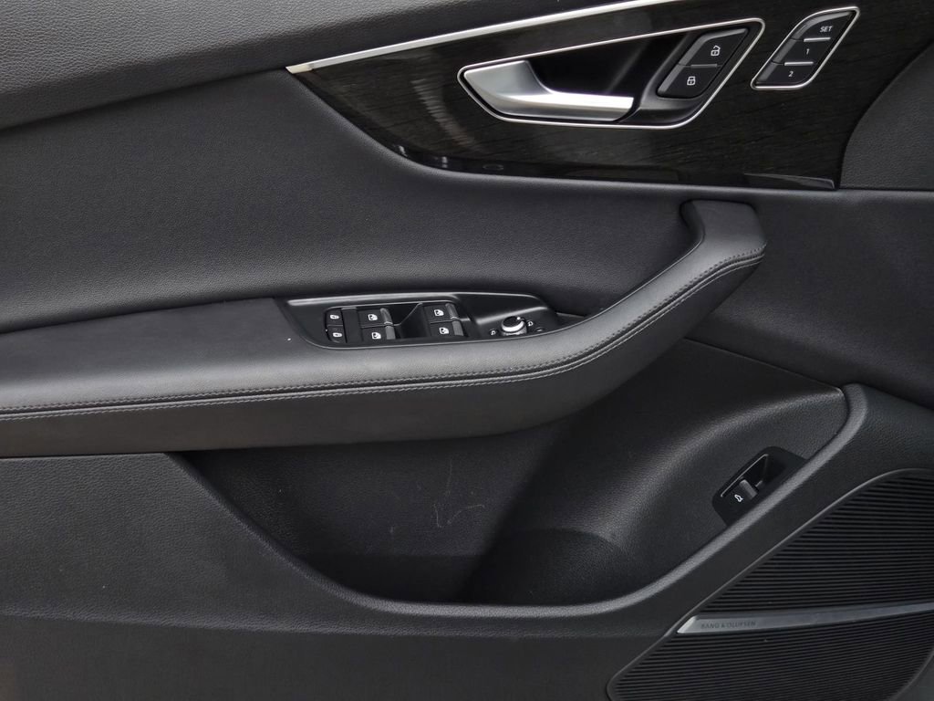 Used 2023 Audi Q7 3.0T Premium Plus image 19