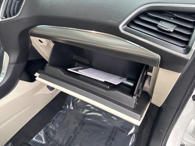 Used 2023 Ford Edge Titanium w/ Class II Trailer Tow Package image 34