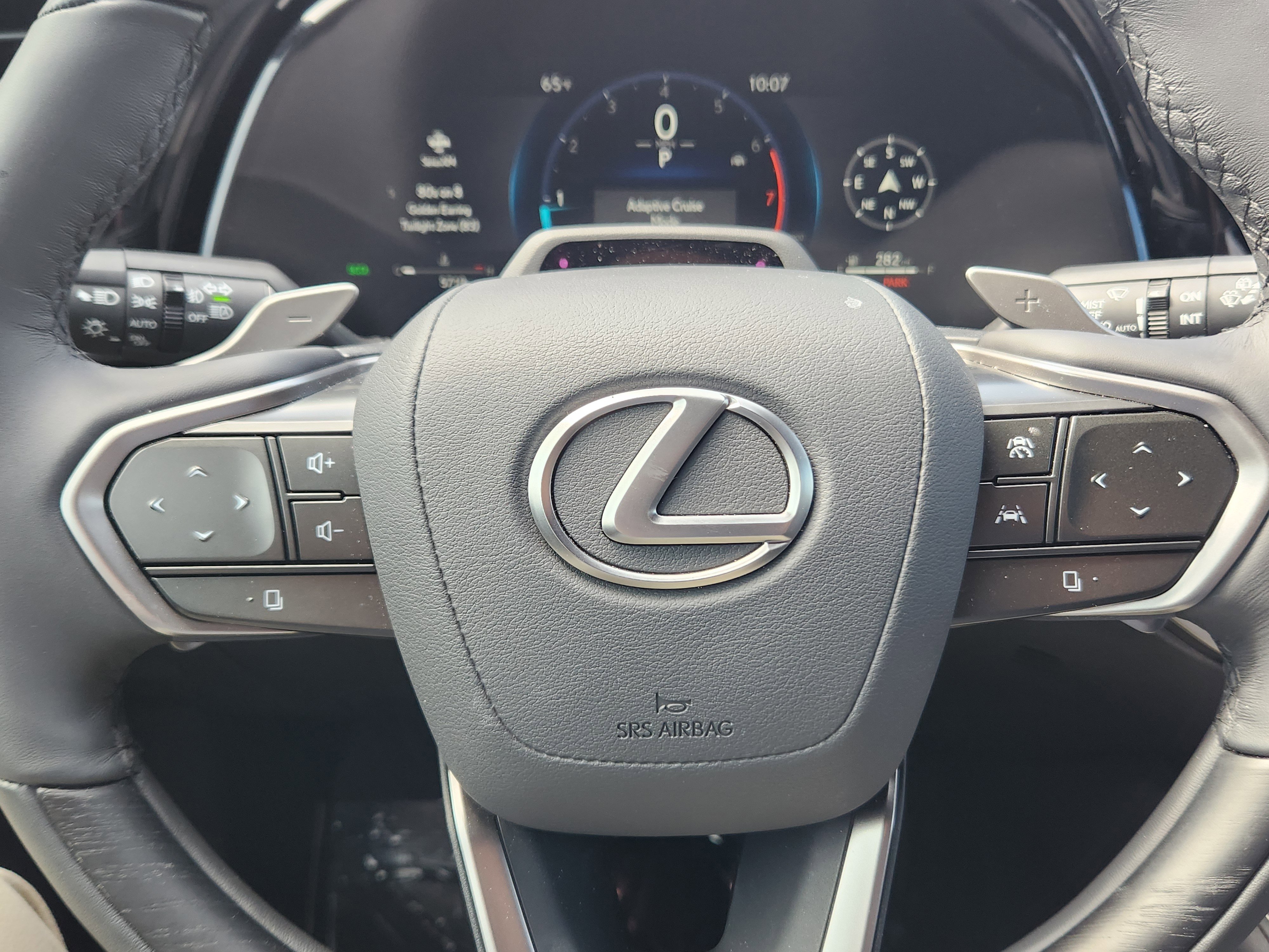Used 2025 Lexus RX 350 Premium Plus w/ Convenience Package AWD/4WD image 7