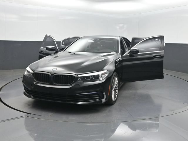 Used 2019 BMW 530e w/ Convenience Package RWD image 37