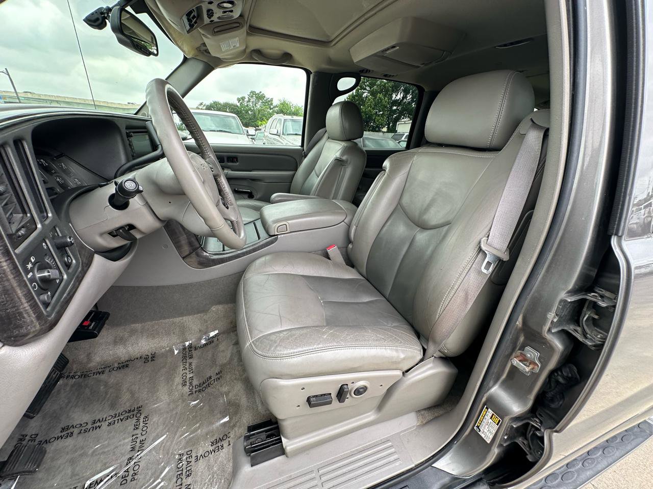 Used 2005 GMC Yukon XL Denali AWD/4WD image 36