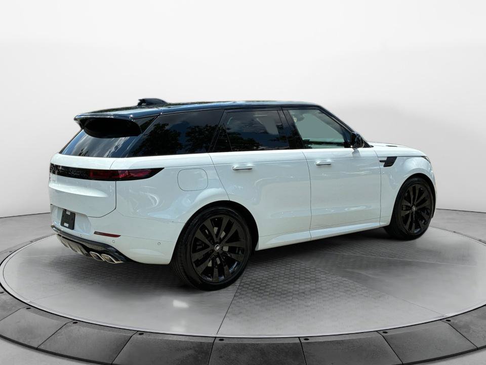 Certified 2025 Land Rover Range Rover Sport Dynamic SE AWD/4WD image 7