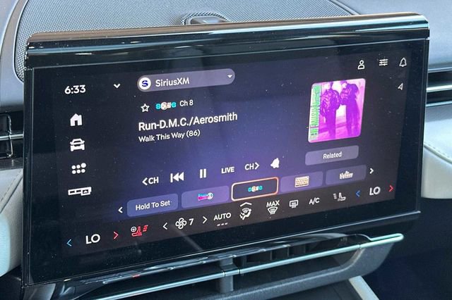 Used 2024 Lincoln Nautilus Premier w/ Equipment Group 102A image 16