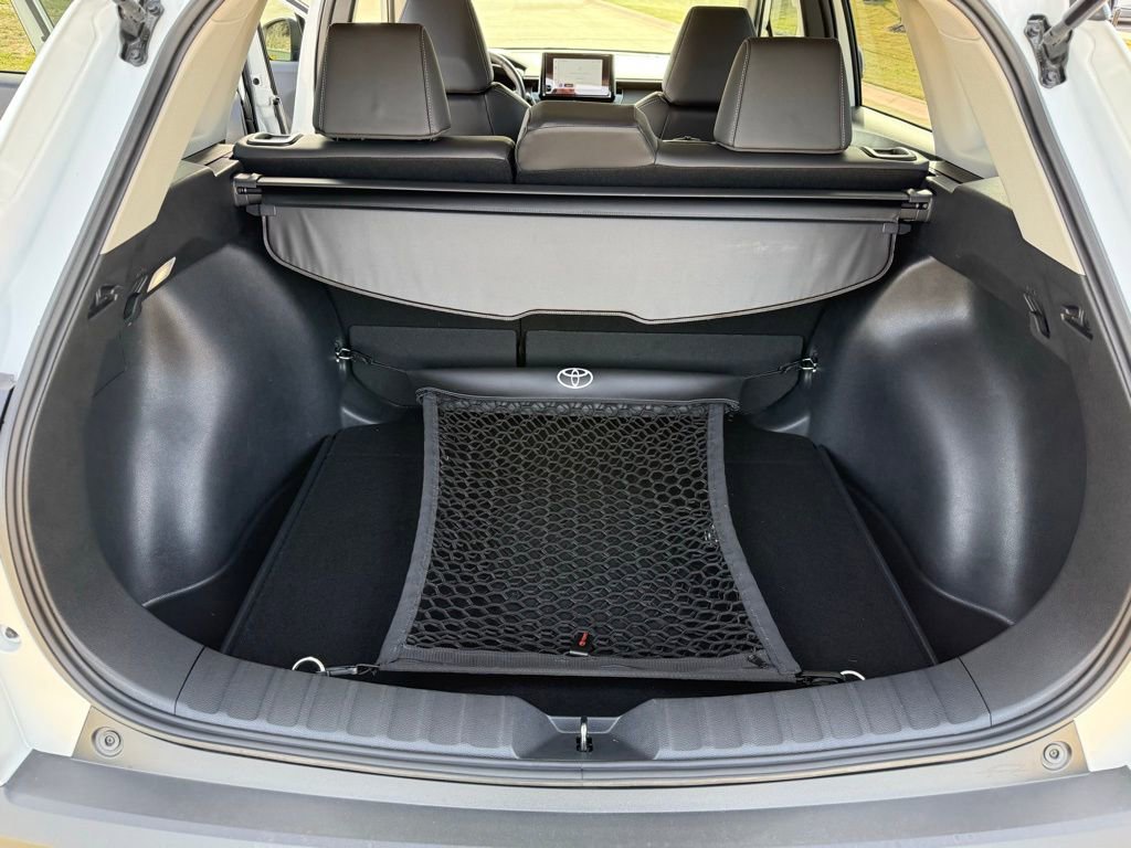 Used 2023 Toyota Corolla Cross XLE image 26