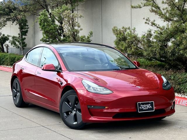 Used 2021 Tesla Model 3 Standard Range image 2
