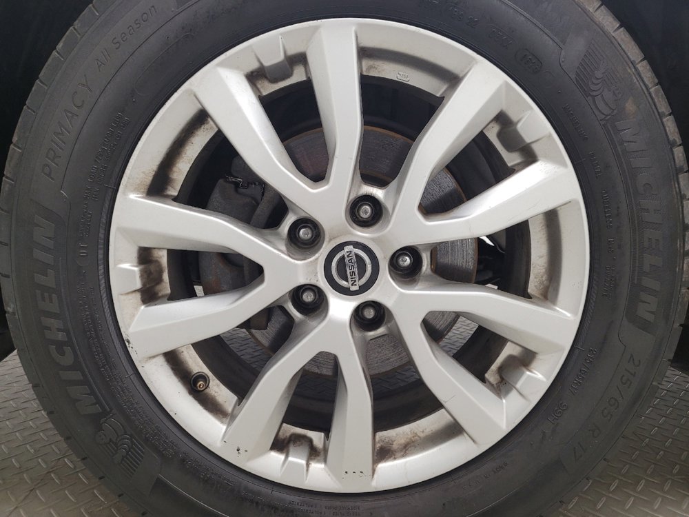 Used 2018 Nissan Rogue SV image 31