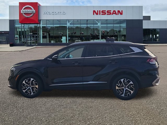 Used 2024 Kia Sportage EX AWD/4WD image 4