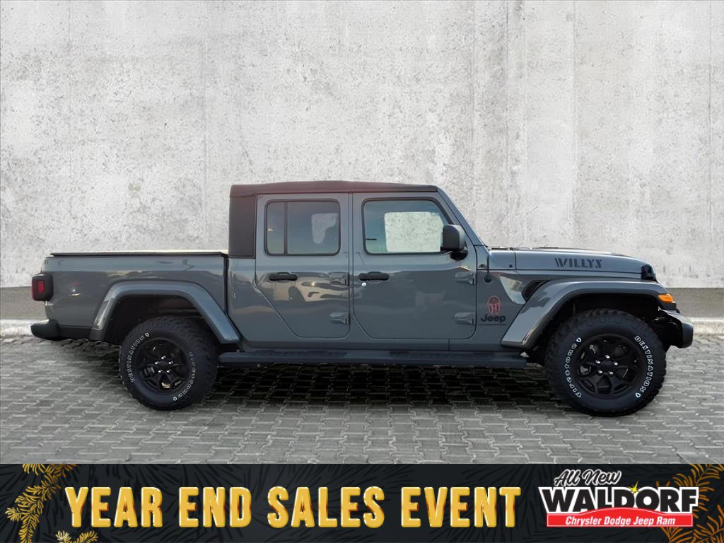 Used 2022 Jeep Gladiator Willys image 2