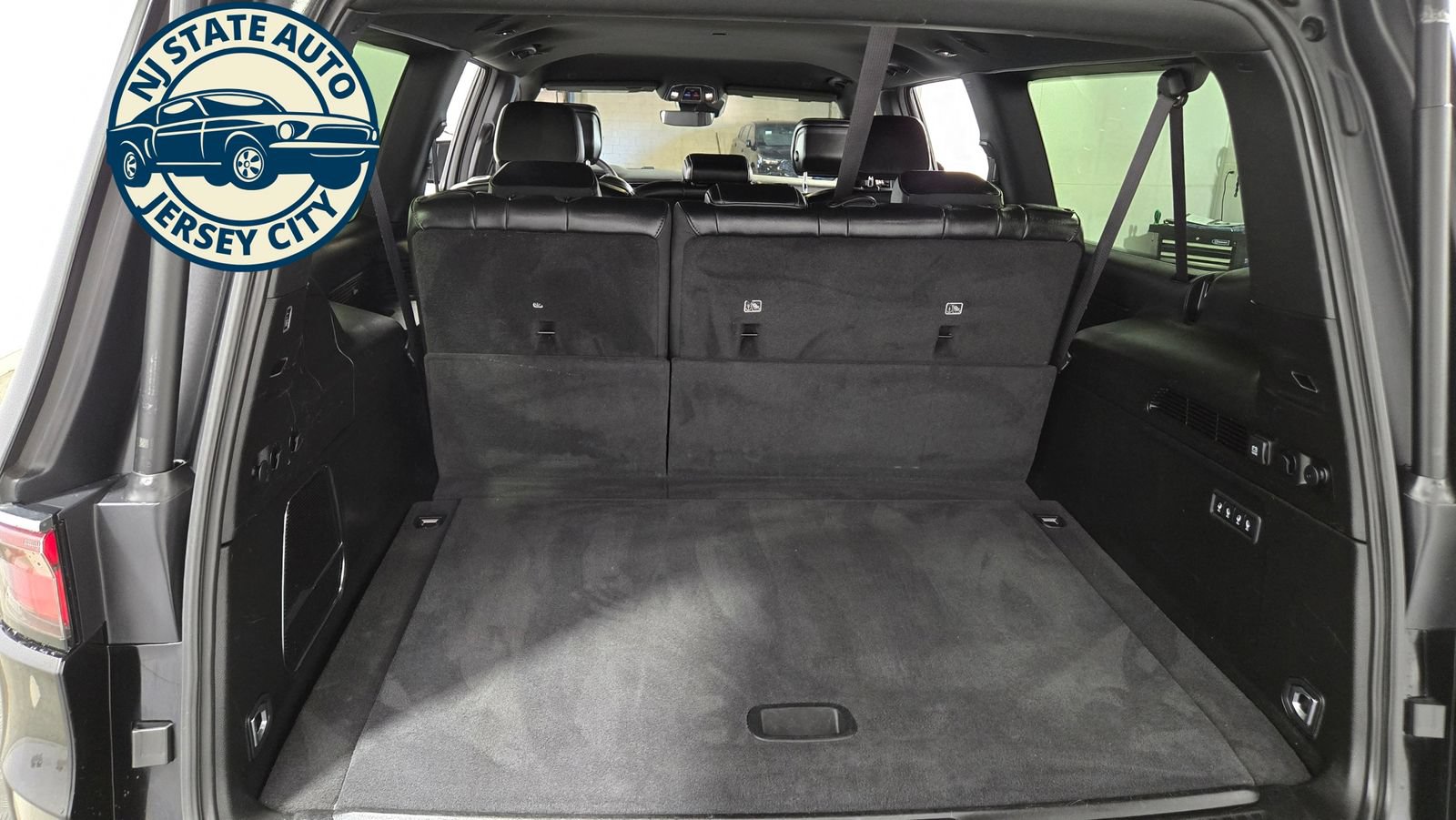 Used 2024 Jeep Wagoneer L Series II w/ Flexible Seating Group AWD/4WD image 37