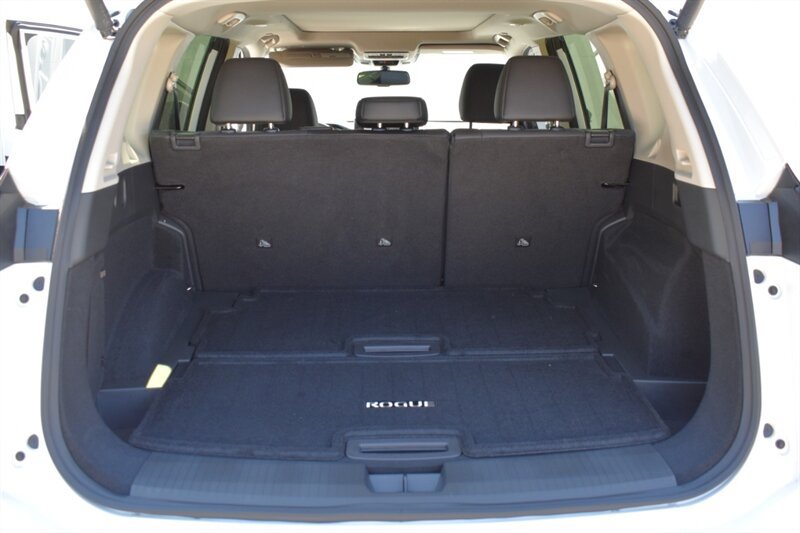 Used 2026 Nissan Rogue Platinum w/ Platinum Premium Package AWD/4WD image 33