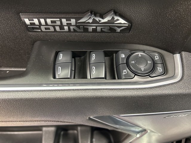 Used 2025 Chevrolet Silverado 1500 High Country w/ Technology Package image 16