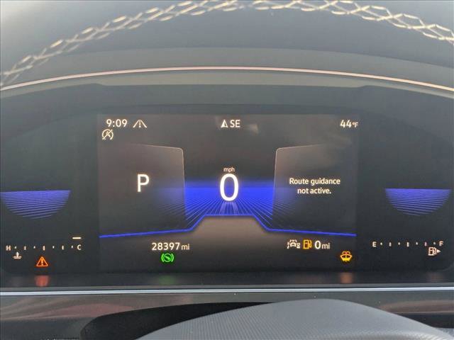 Used 2022 Volkswagen Tiguan SE image 8