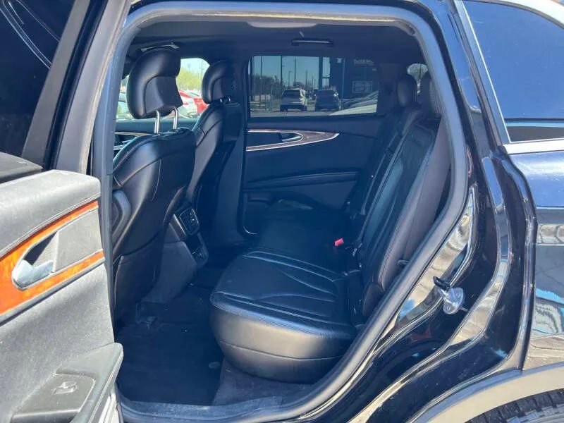 Used 2016 Lincoln MKX Reserve w/ Technology Package image 11