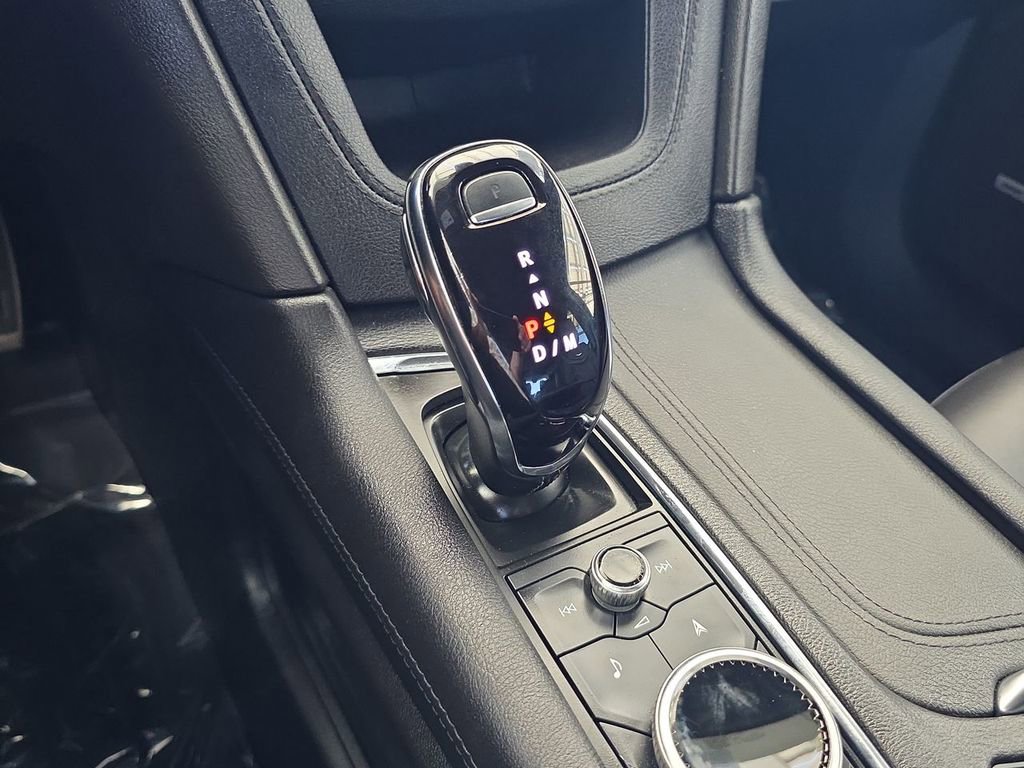 Certified 2023 Cadillac XT6 Sport w/ Platinum Package AWD/4WD image 16