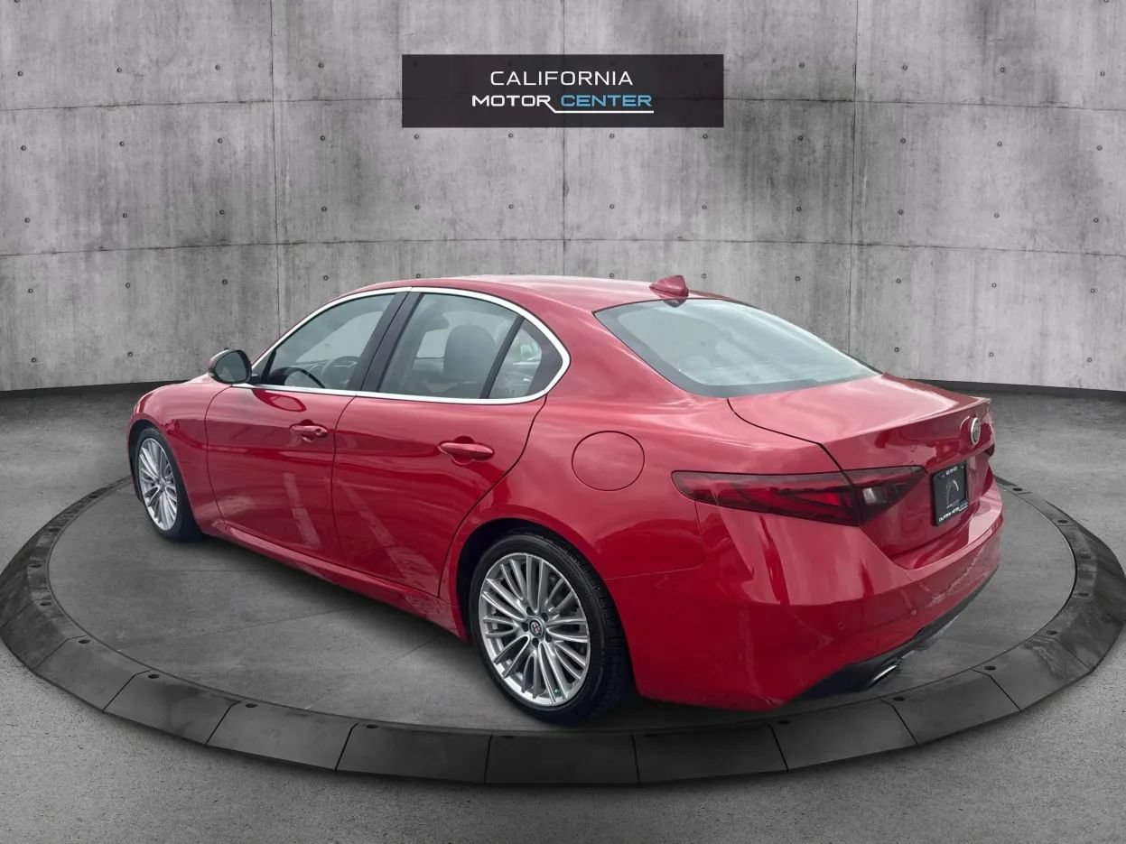 Used 2017 Alfa Romeo Giulia Ti w/ TI Lusso Light Wood Package RWD image 7