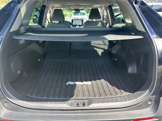Used 2024 Toyota RAV4 XLE Premium AWD/4WD image 17
