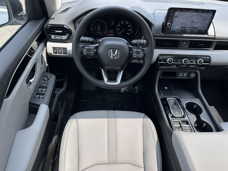 New 2025 Honda Pilot Touring image 22