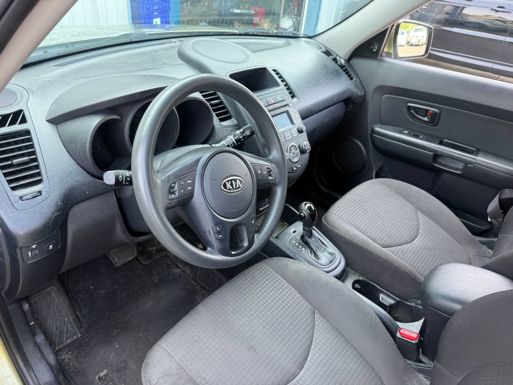 Used 2012 Kia Soul FWD image 12