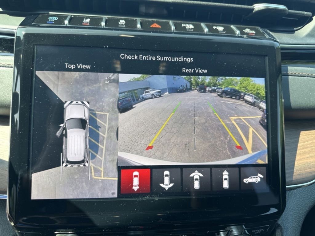 Used 2023 Jeep Grand Cherokee Summit image 31