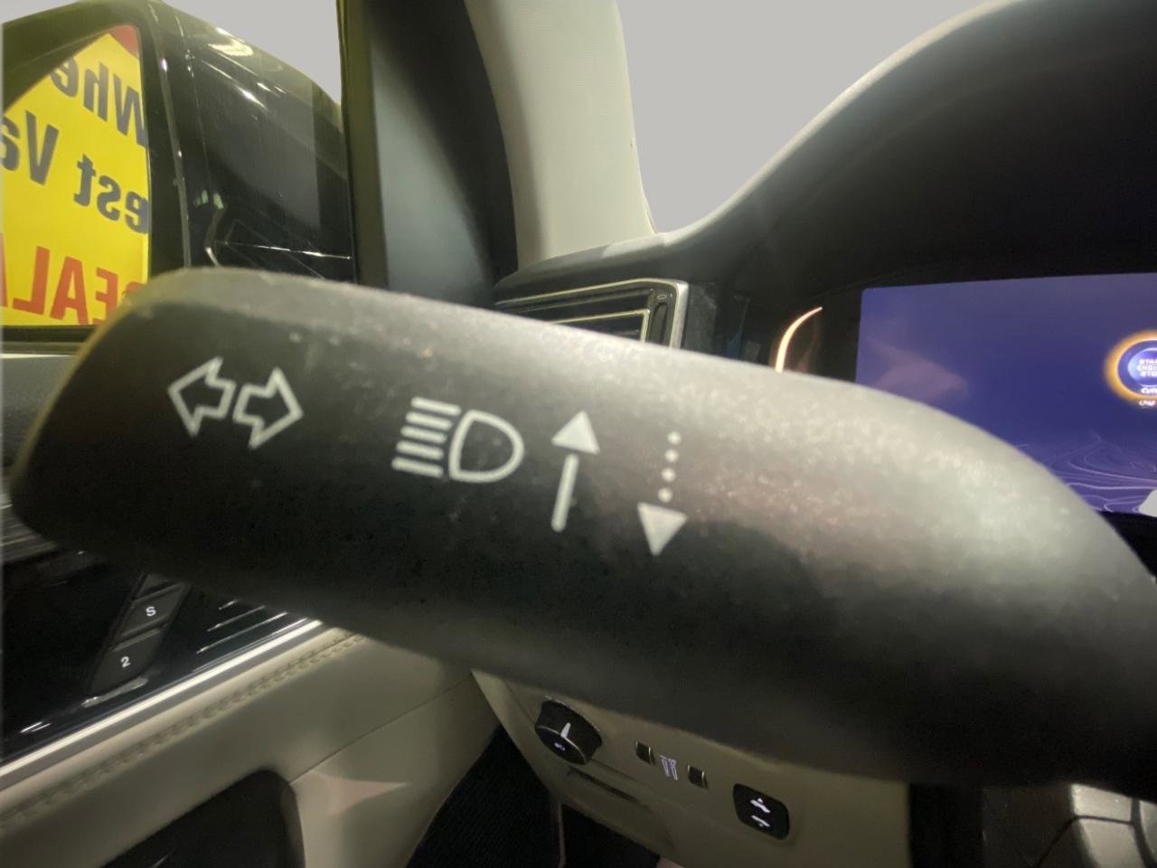 Used 2022 Jeep Wagoneer Series III w/ Premium Group I image 22