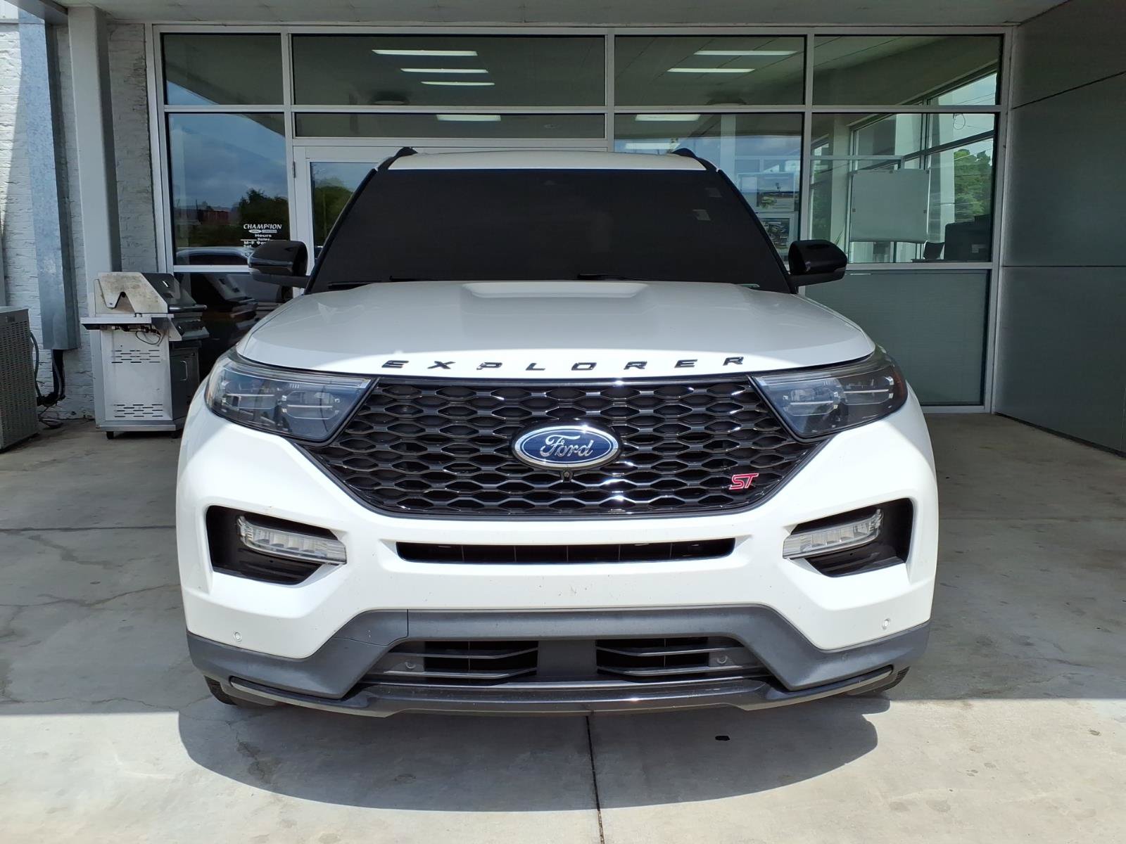 Used 2023 Ford Explorer ST w/ Equipment Group 401A AWD/4WD image 2