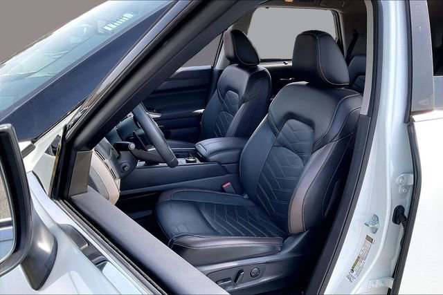 Used 2024 Nissan Pathfinder Platinum w/ Cargo Package image 15