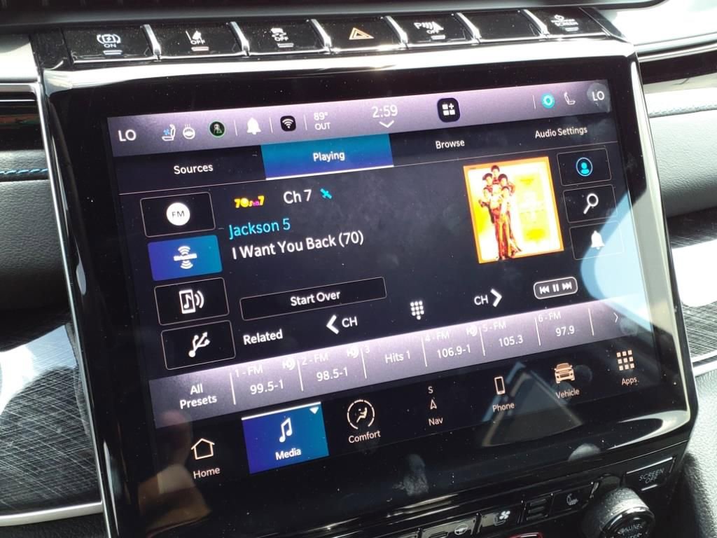 New 2023 Jeep Grand Cherokee Trailhawk w/ Advanced Protech Group II image 4