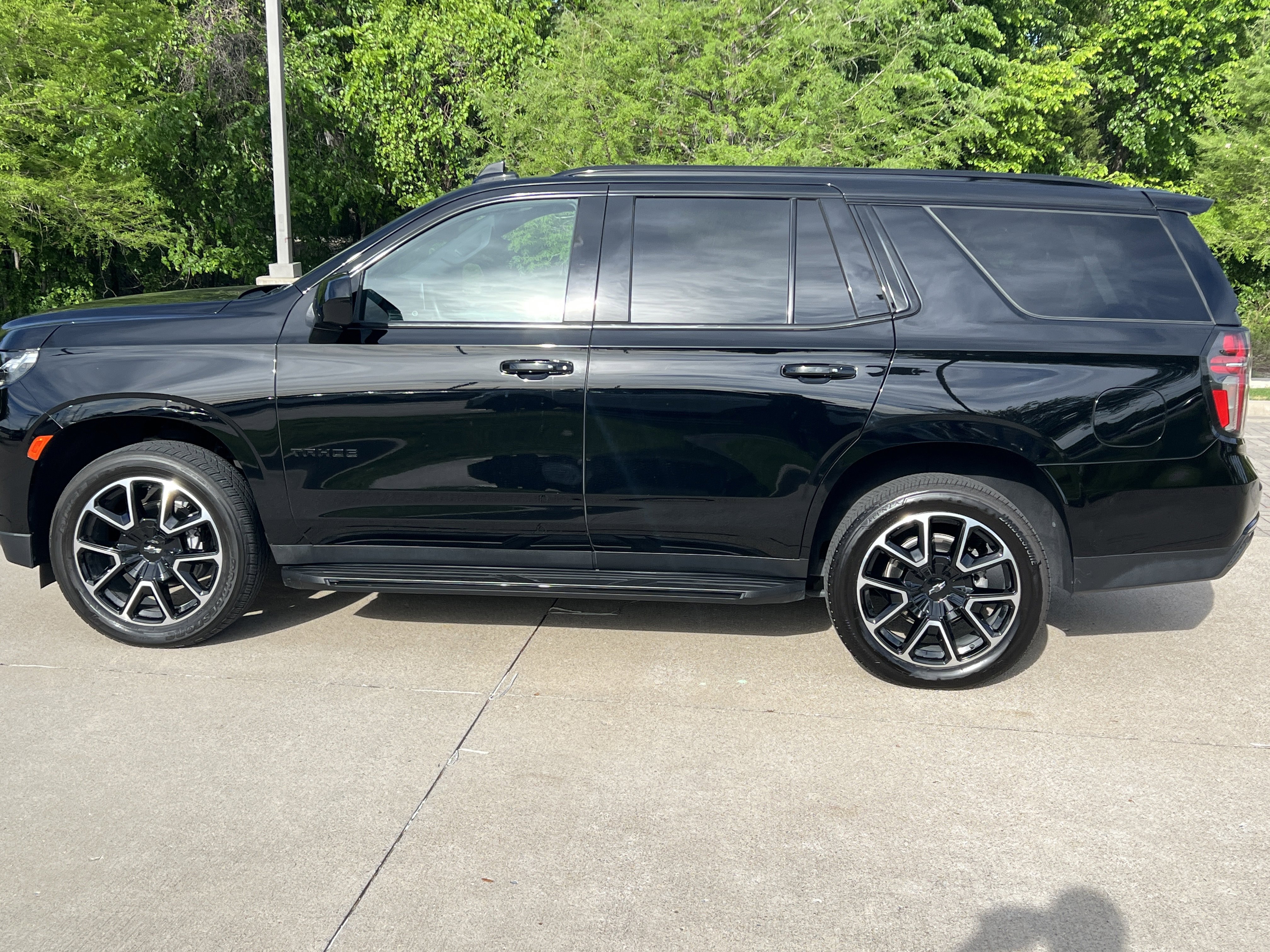 Used 2023 Chevrolet Tahoe RST RWD image 7