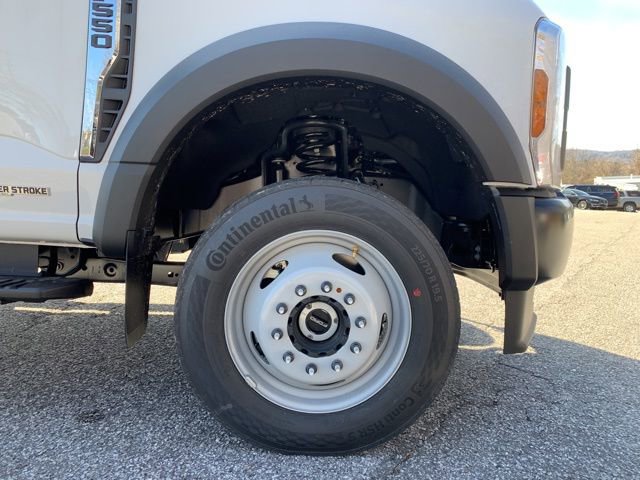 New 2026 Ford F550 4x4 Supercab Super Duty image 5