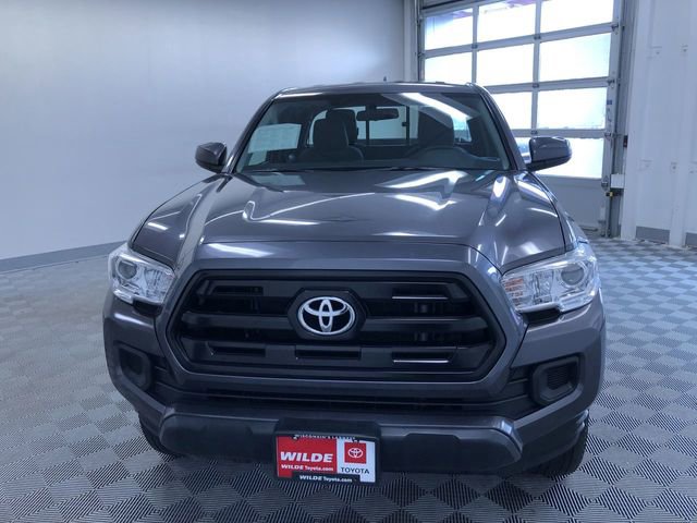 Used 2017 Toyota Tacoma SR image 10