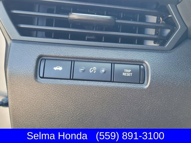 Used 2025 Nissan Altima 2.5 SV FWD image 23